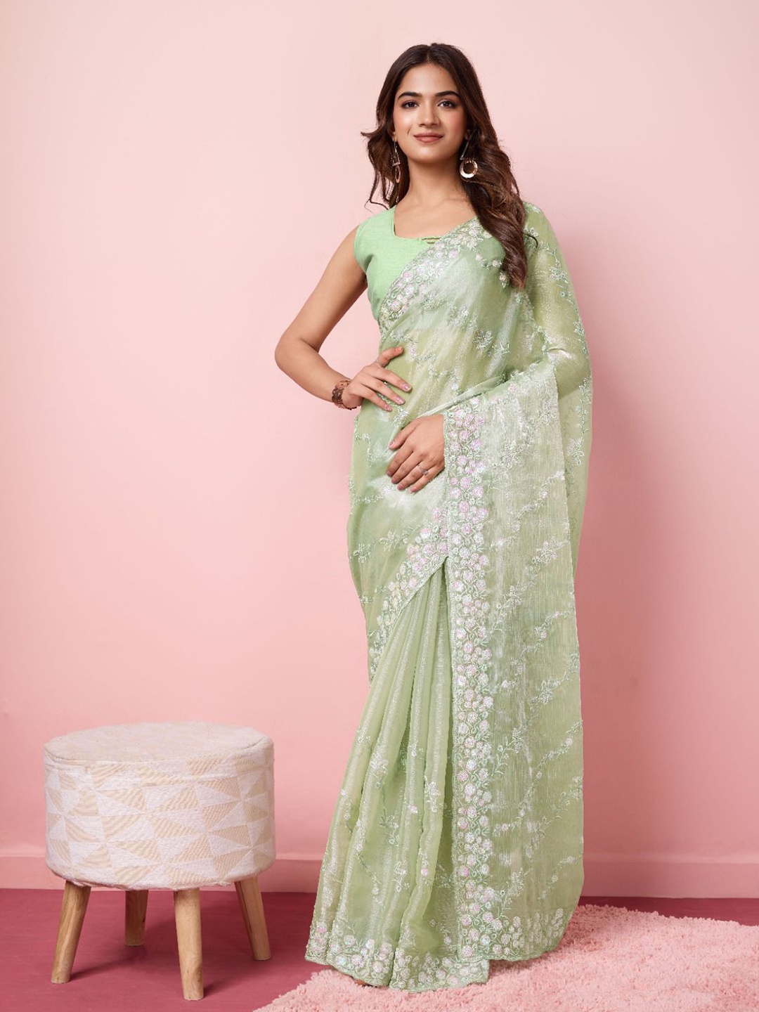 

VenderVilla Floral Embroidered Party Wear Saree, Green