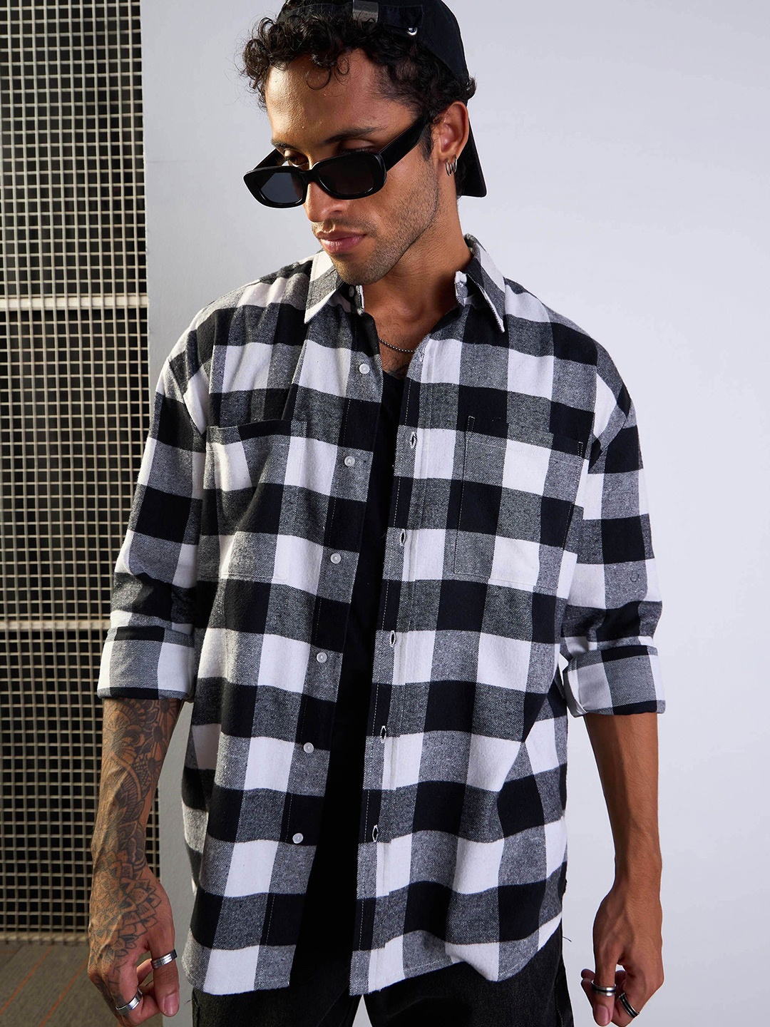 

MASCLN SASSAFRAS Men Shepherd Checks Opaque Checked Casual Shirt, Black