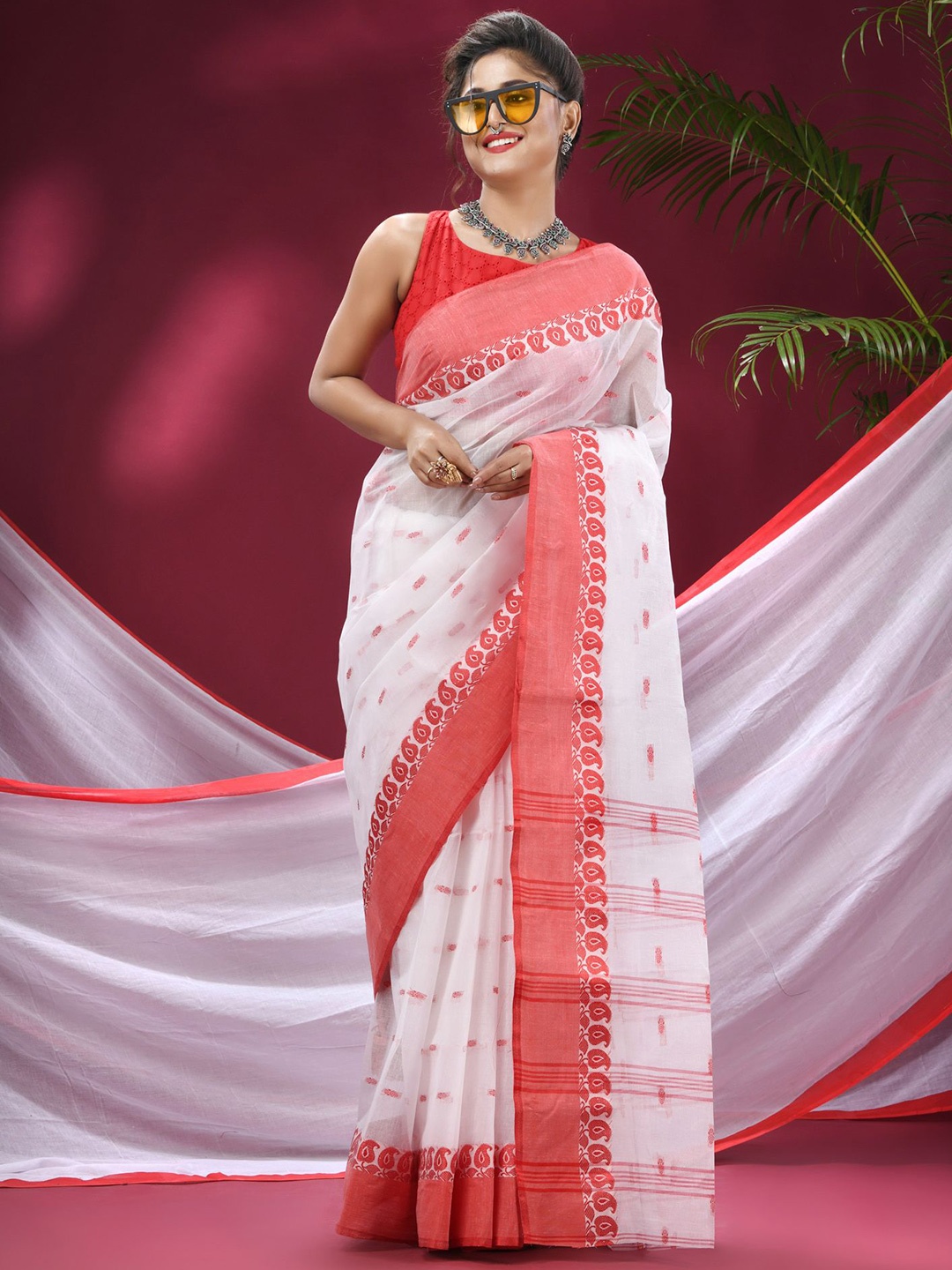 

TANTLOOM Paisley Pure Cotton Saree, Red