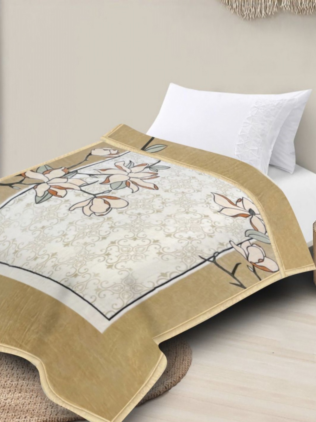

Nivasam Cream-Coloured & Beige Floral Mink Heavy Winter Single Bed Blanket