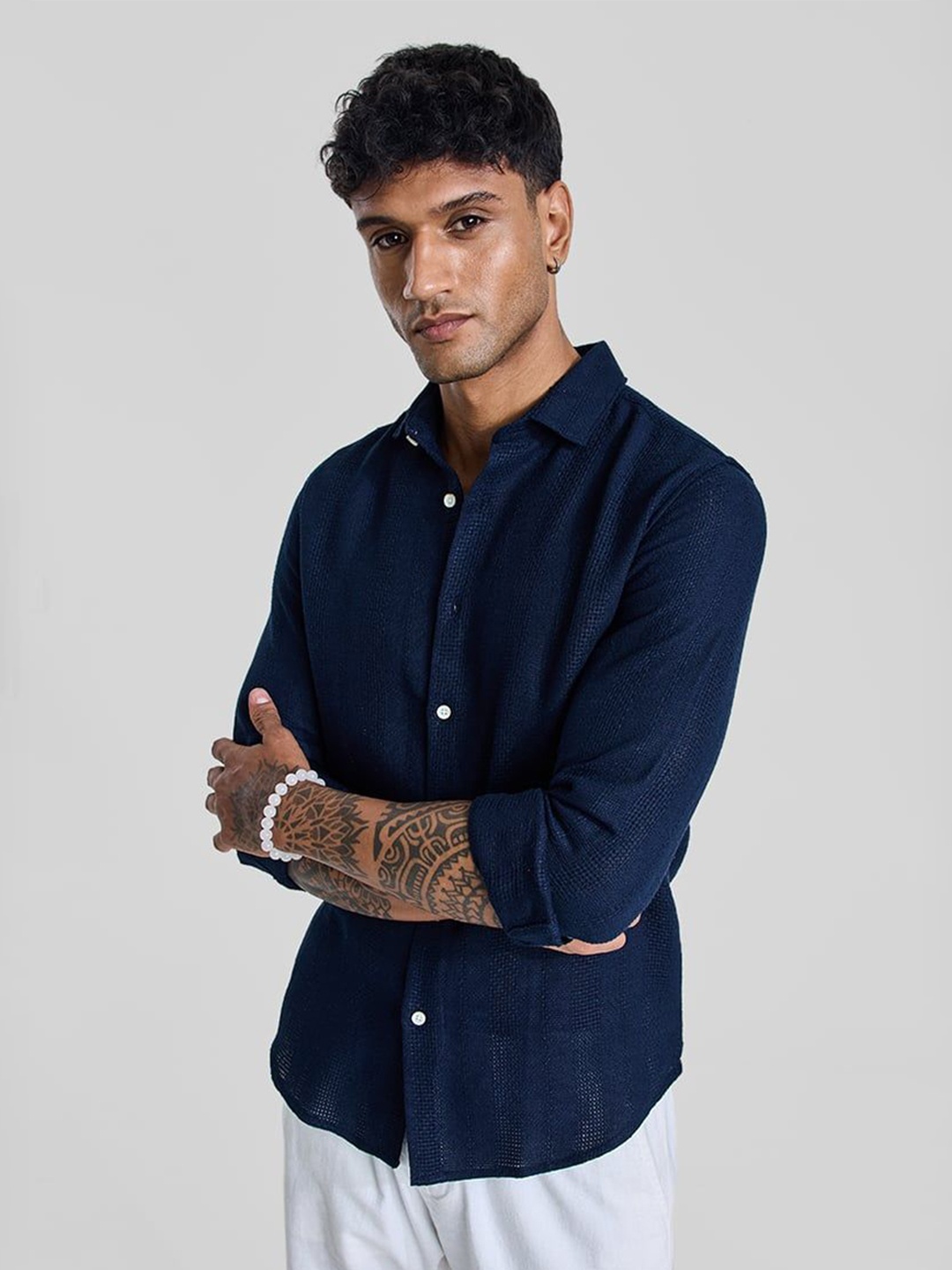 

Snitch Men Smart Spread Collar Solid Slim Fit Casual Shirt, Navy blue
