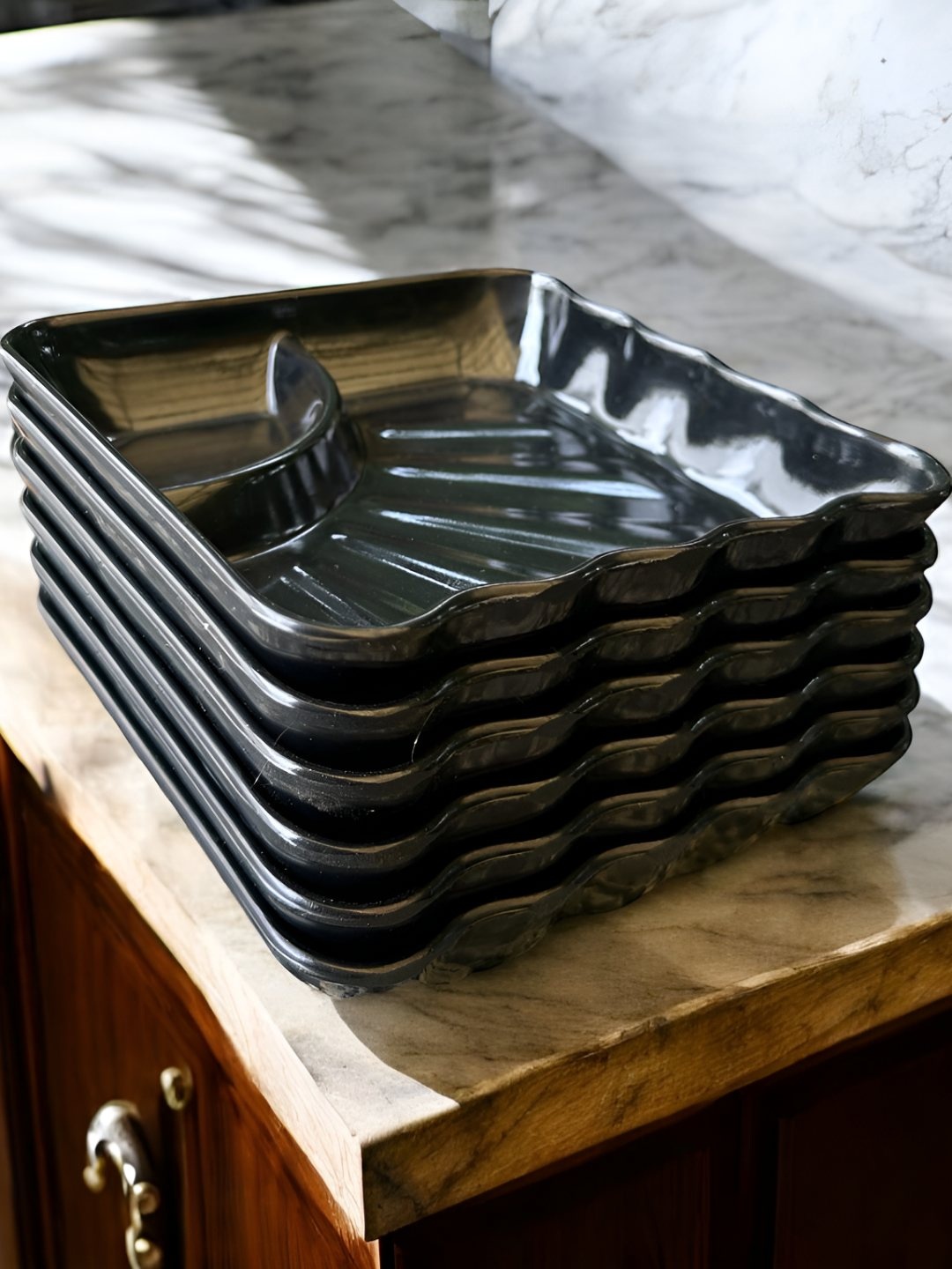 

Gallery99 Black 6 Pieces Floral Printed Melamine Glossy Plates