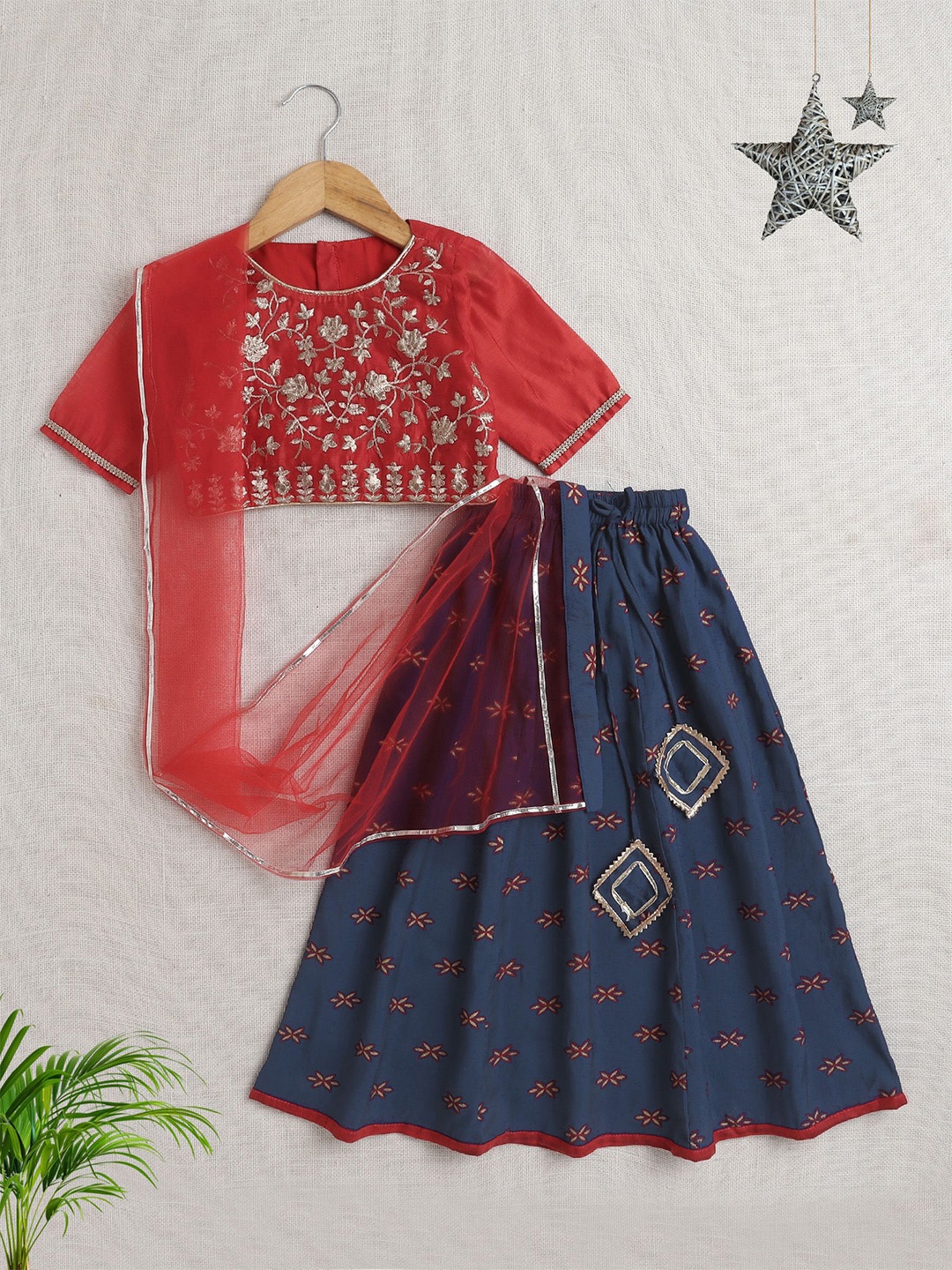 

The Magic Wand Girls Floral Embroidered Zari Ready to Wear Lehenga & Blouse With Dupatta, Red