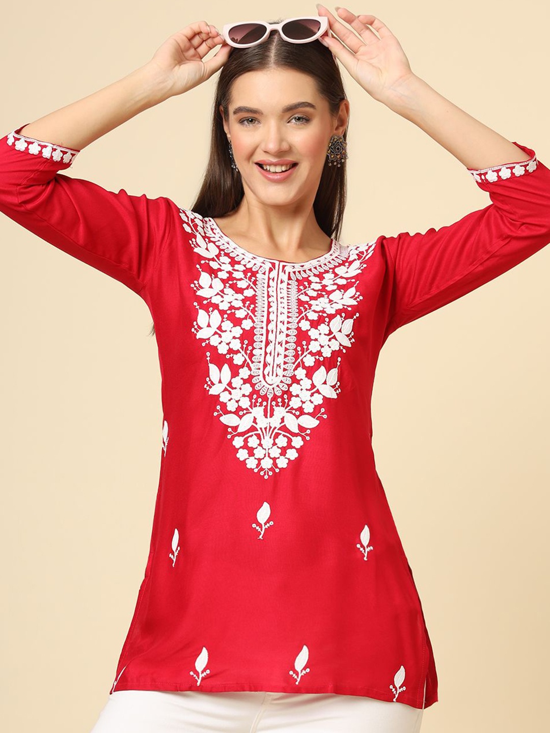 

HERE&NOW Embroidered Thread Work Thread Work Kurti, Red