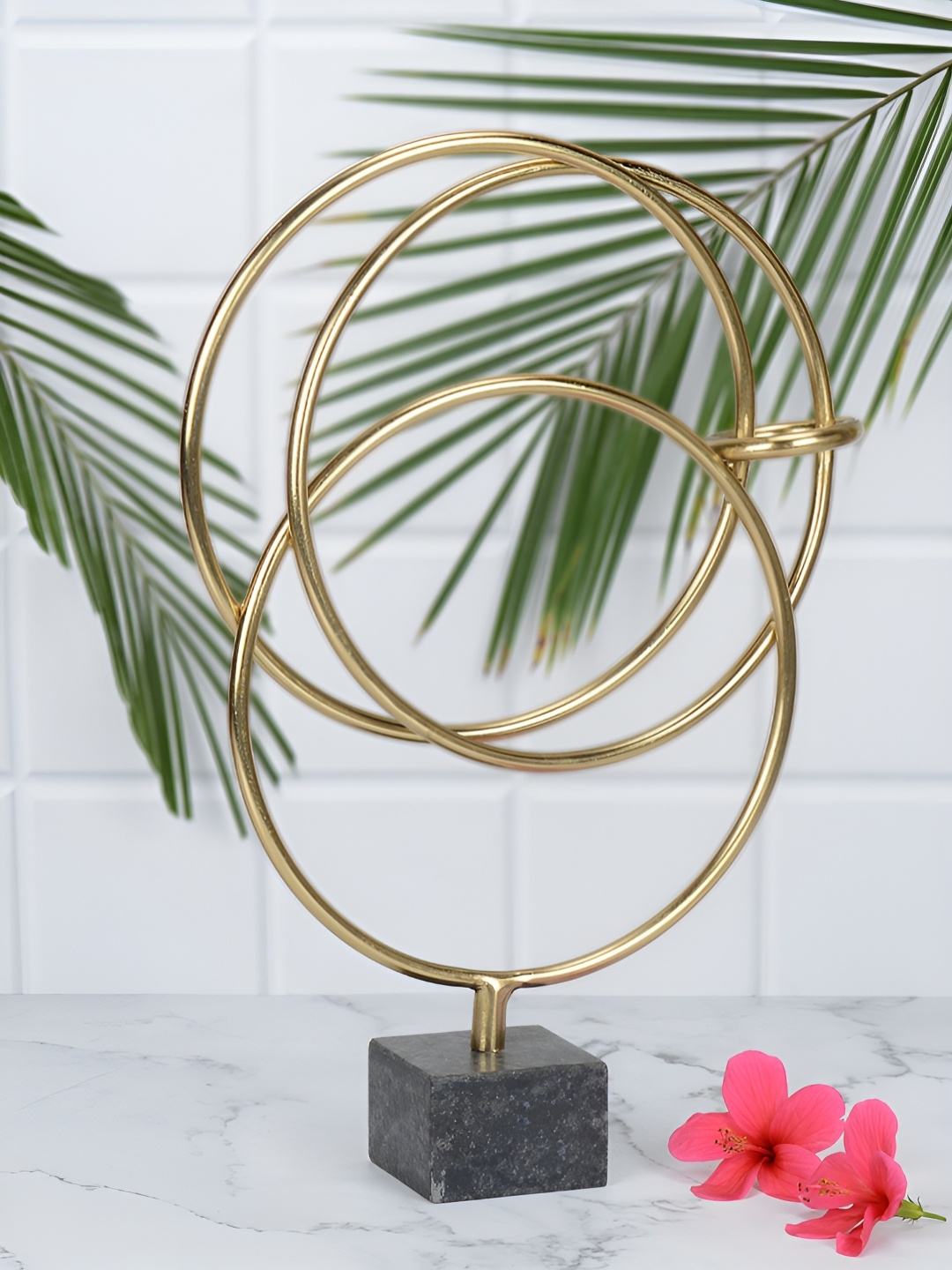

Maison Modern Gold-Toned Metal Link Gold Sculpture Curio Showpiece