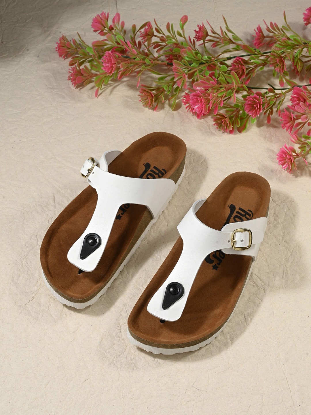 

The Roadster Lifestyle Co Women Round Toe Open Toe Flats, White