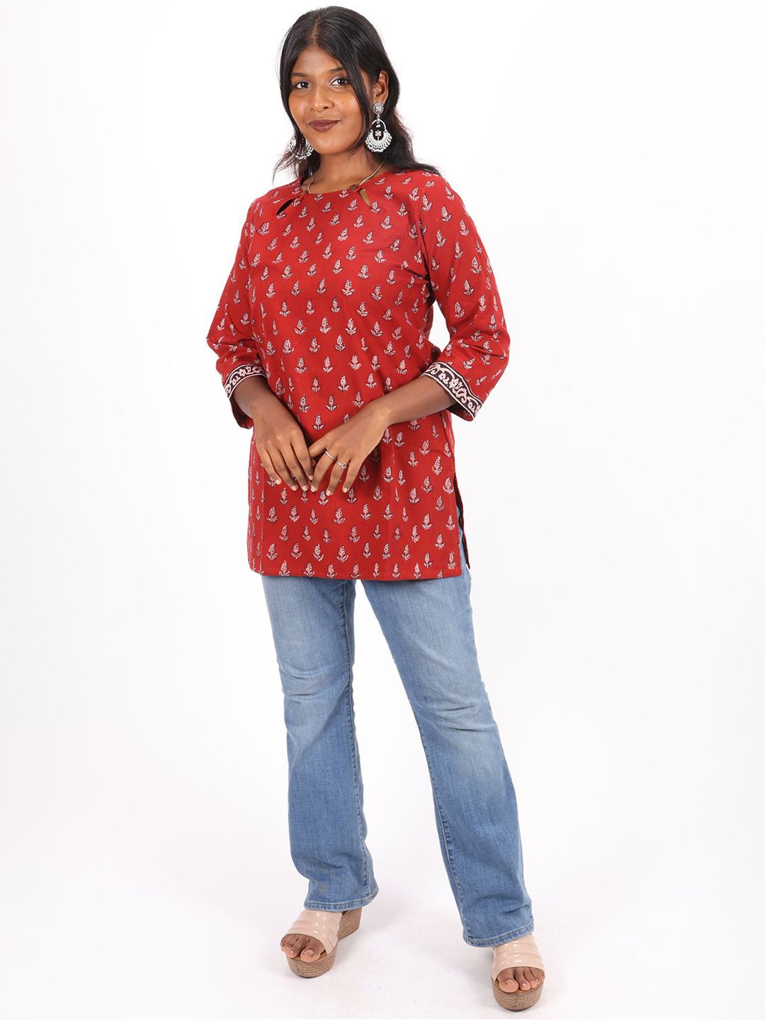 

Avishya Women Floral Printed Pure Cotton Handloom Kurti, Red