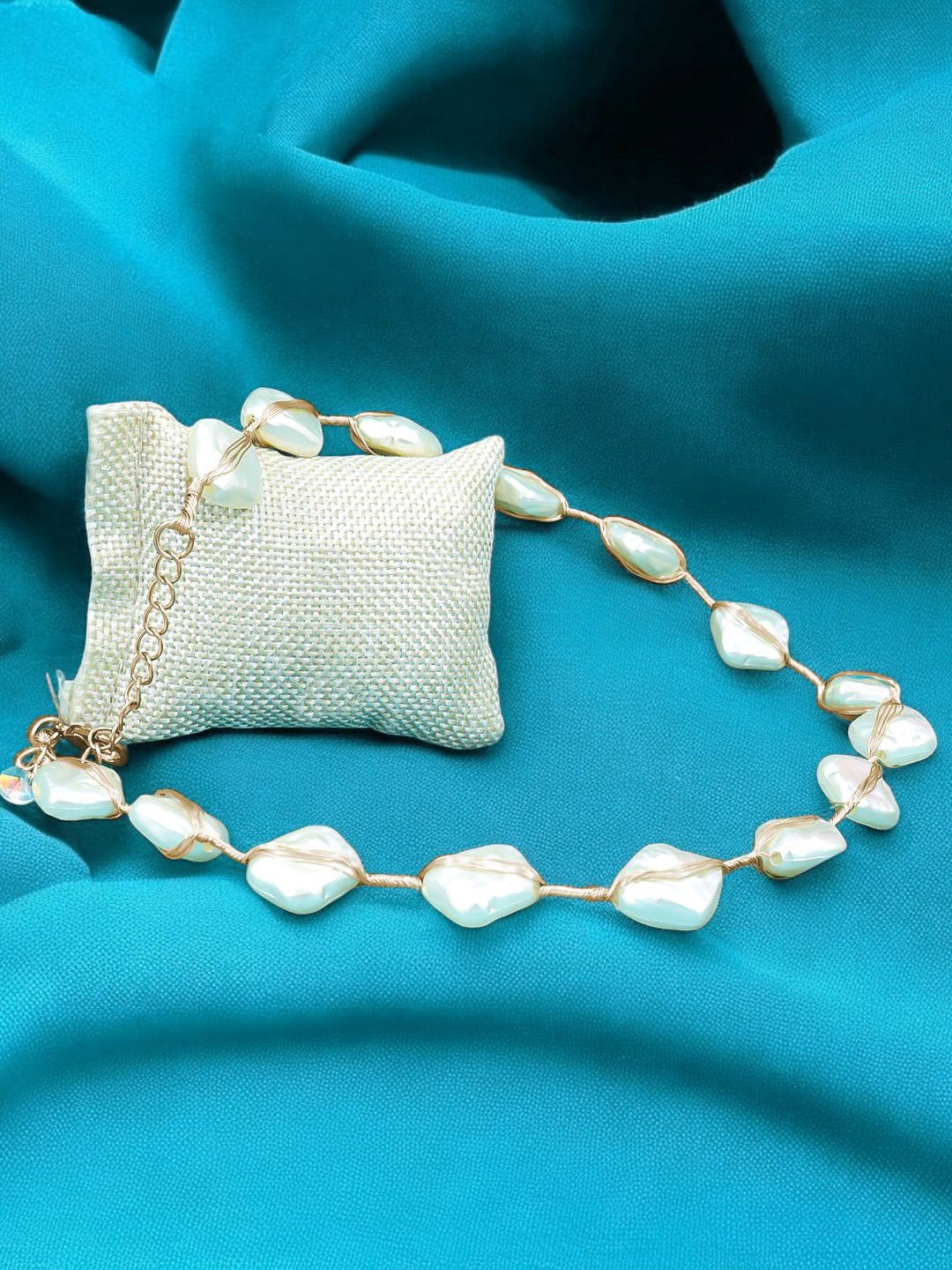 

KRENOZ Gold-Plated Pearls Beaded Necklace