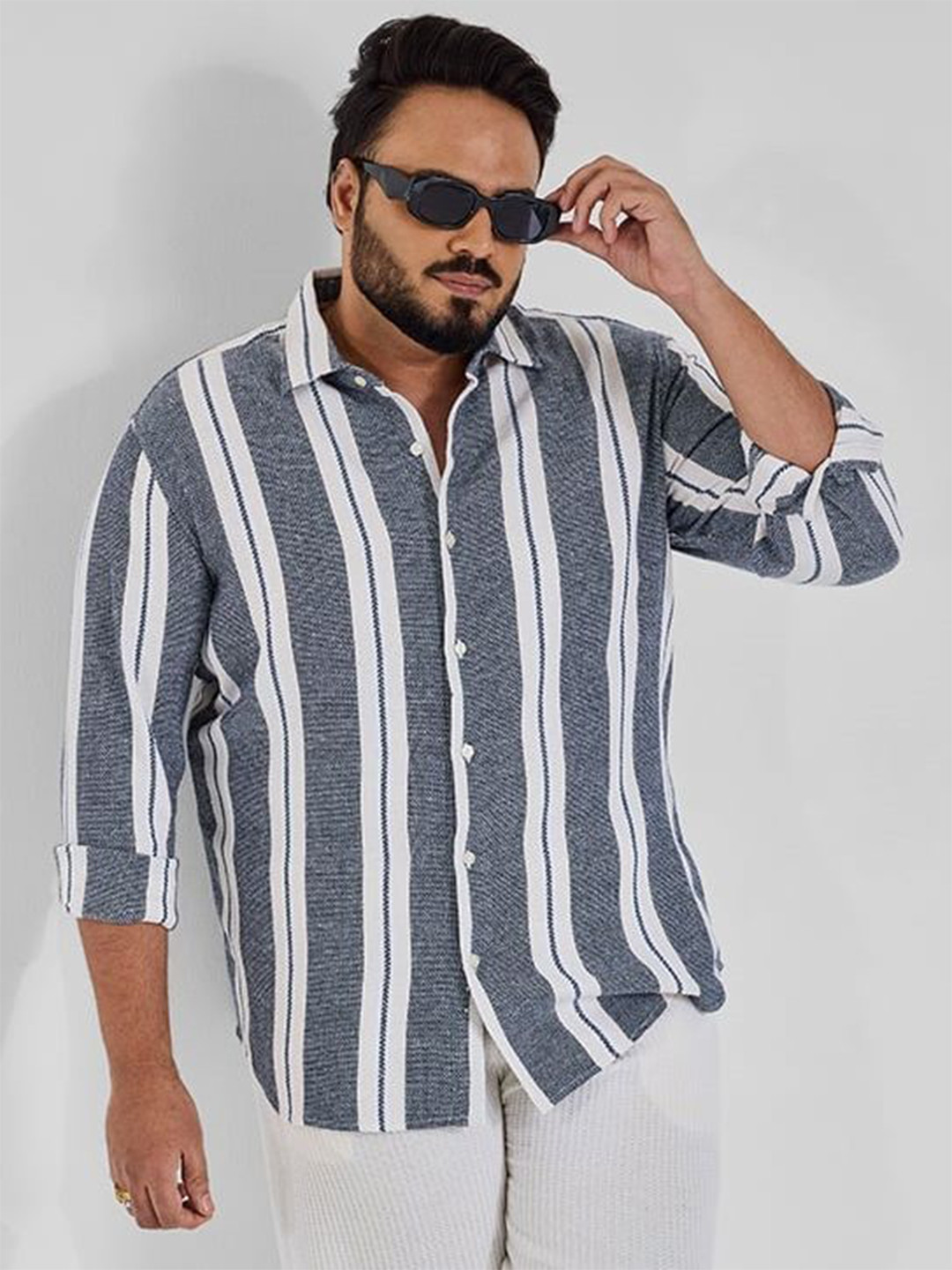

Snitch Men Plus Size Classic Spread Collar Vertical Striped Cotton Casual Shirt, Blue