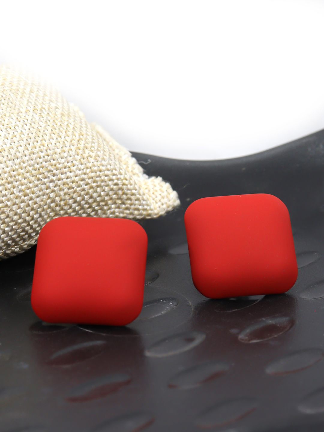 

FIMBUL Square Shaped Studs, Red