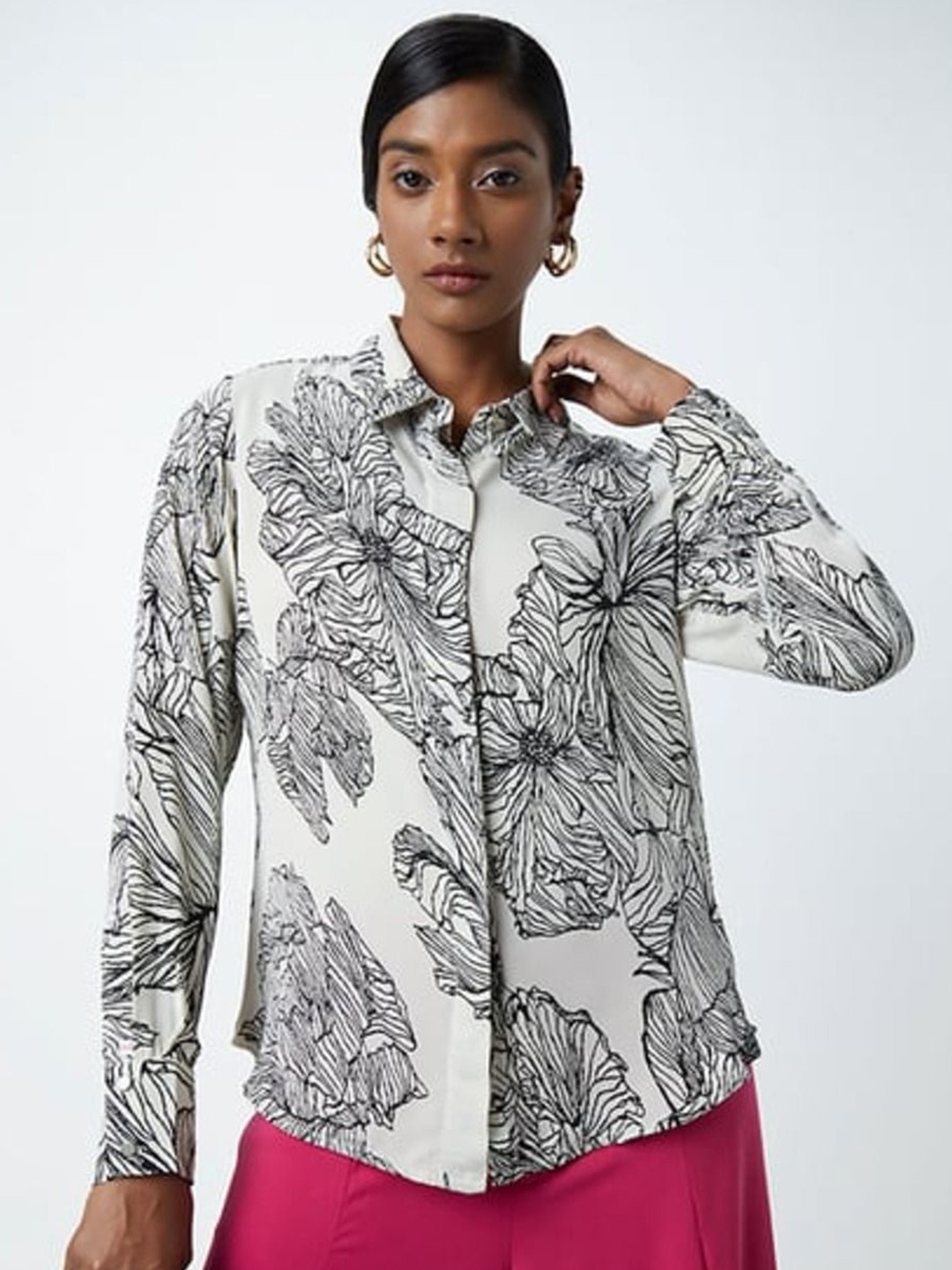

Tulip Eden Women Relaxed Floral Opaque Printed Casual Shirt, Off white
