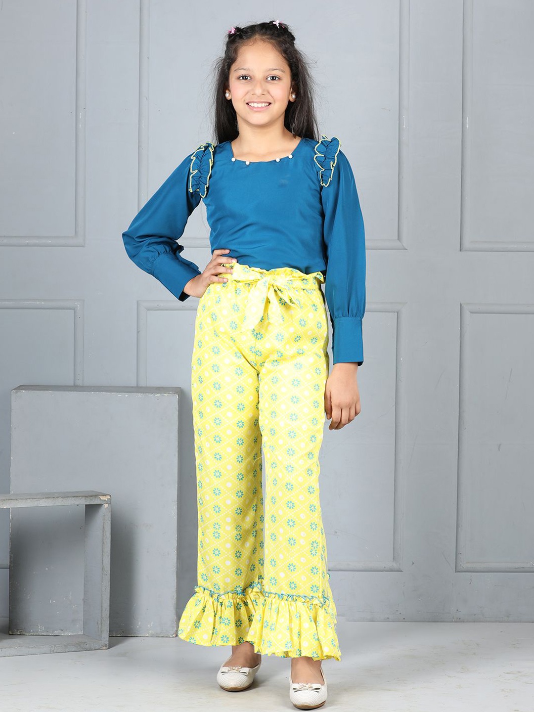 

Cutiekins Girls Embellished Cuffed Sleeves Top with Trousers, Teal