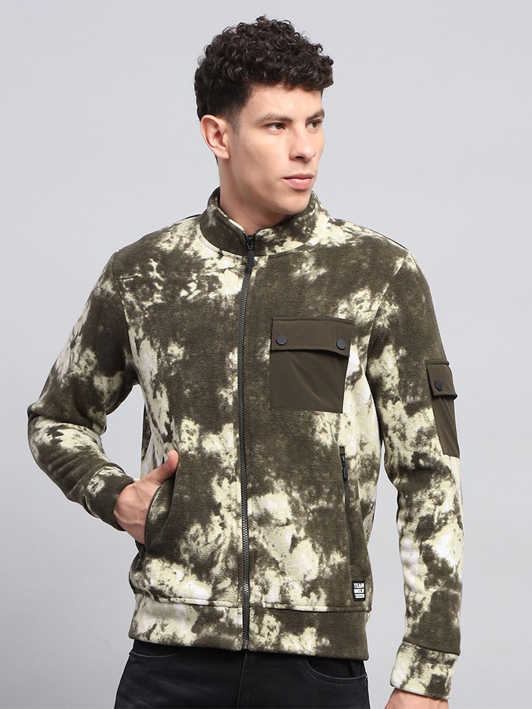 

rock.it Men Printed Mock Neck Sweatshirt, Olive