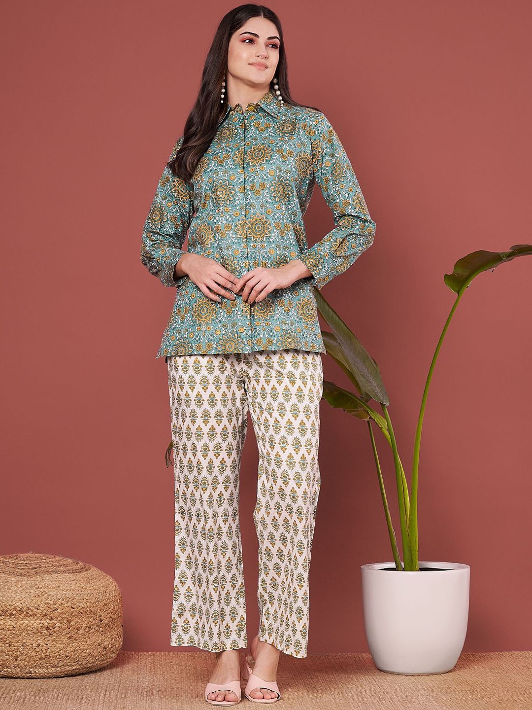 

ETC Green Floral Printed Pure Cotton Shirt With Trousers