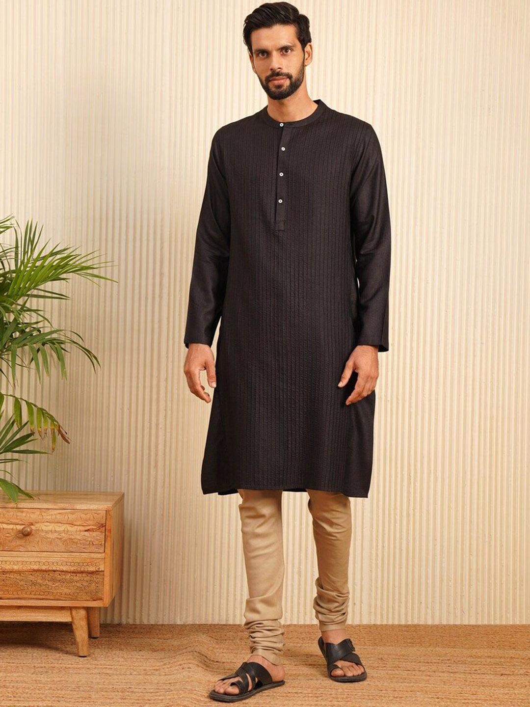 

JAYPORE Striped Thread Work Linen Straight Kurta, Black