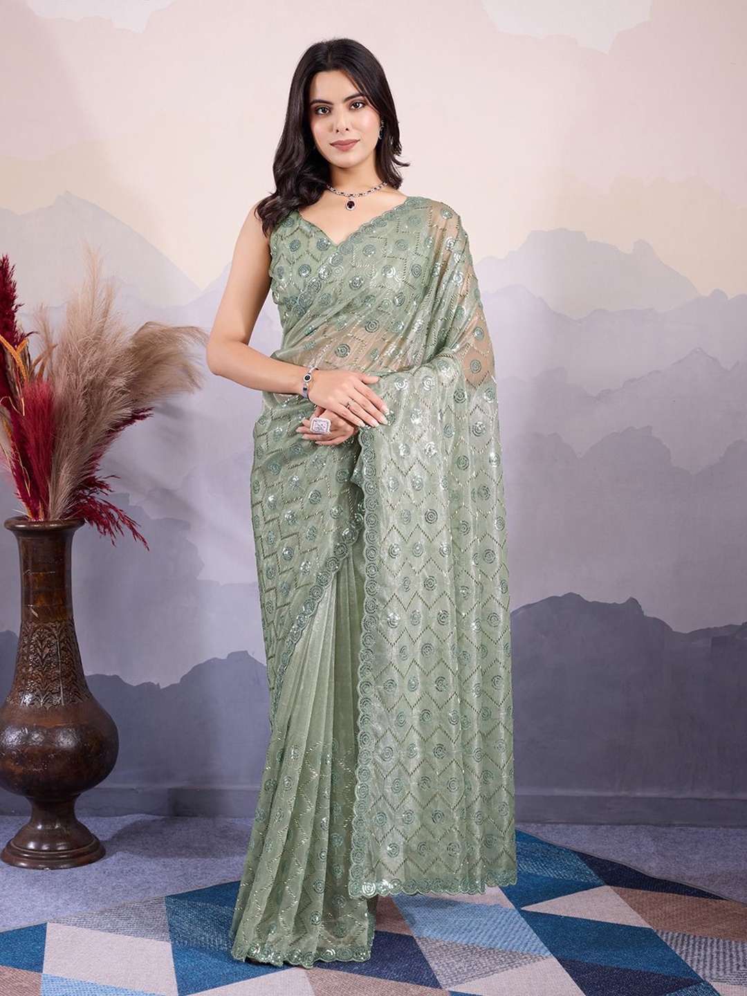 

VenderVilla Floral Embroidered Saree, Green