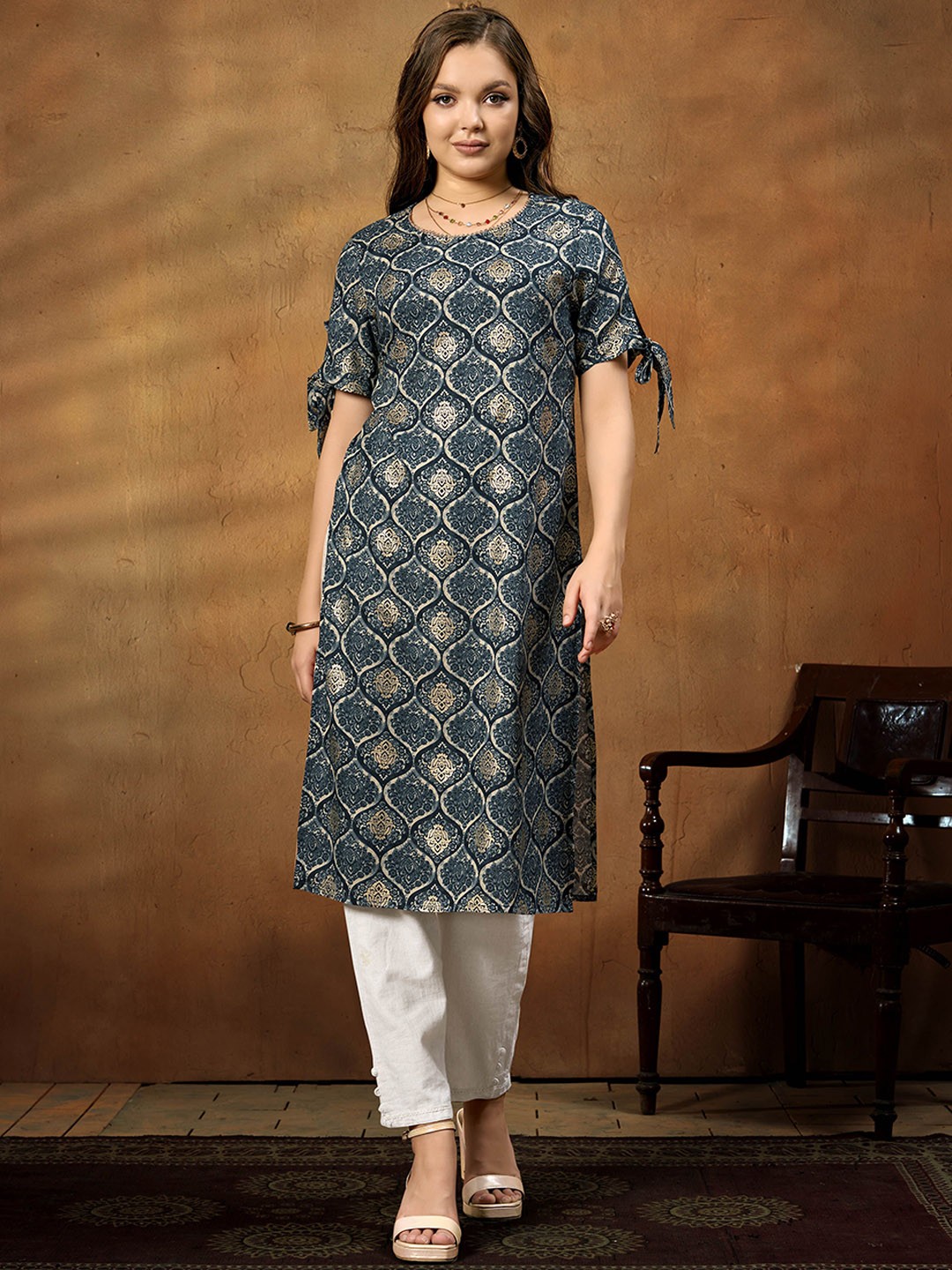 

Anouk Blue Ethnic Motifs Printed Straight Kurta