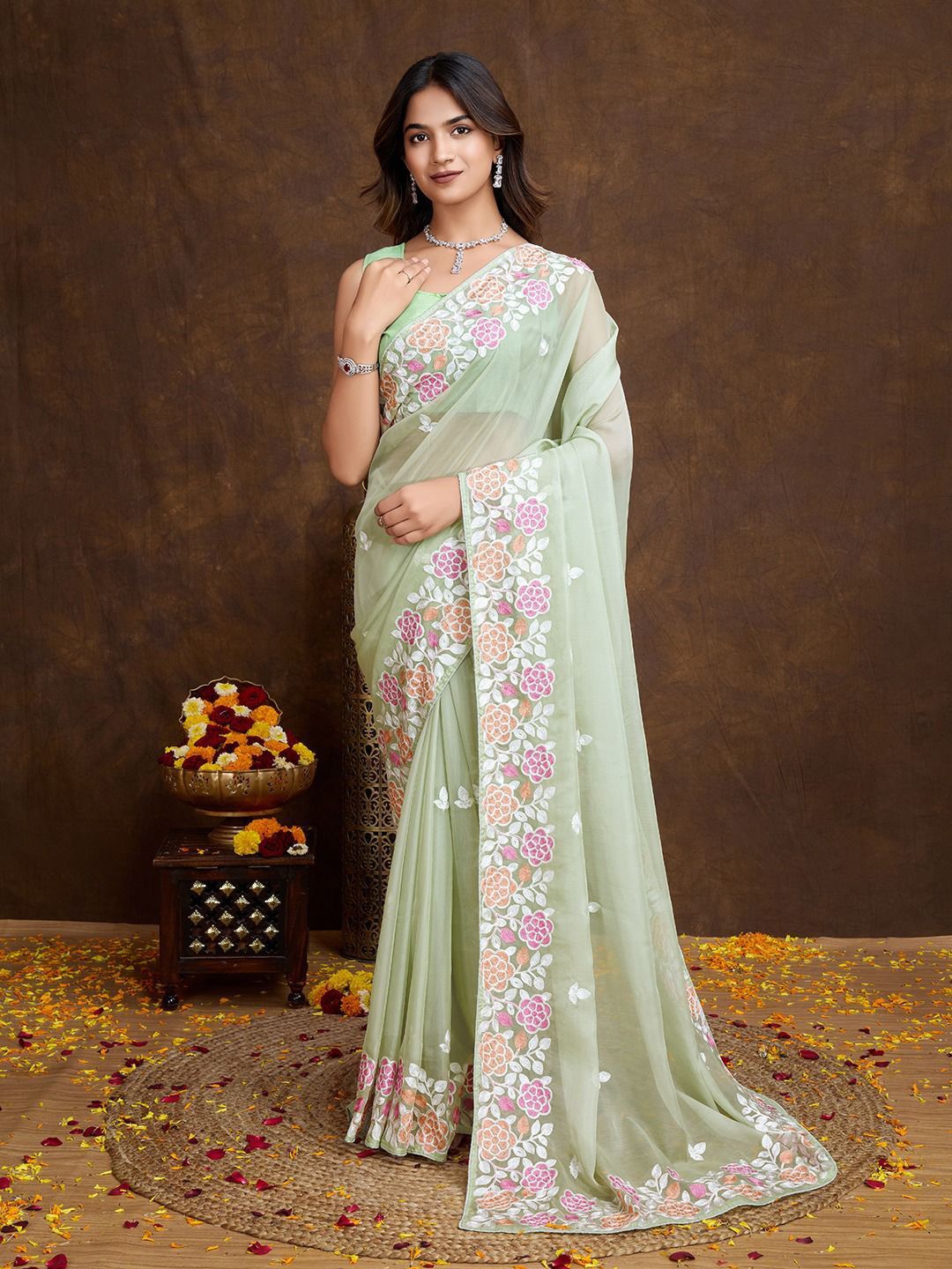 

VenderVilla Floral Embroidered Organza Saree, Green