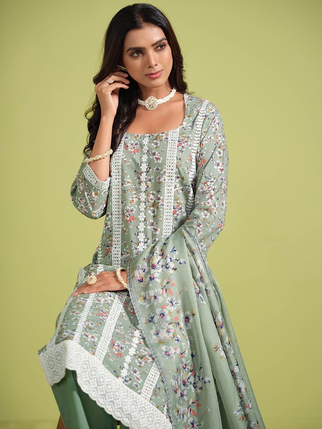 

Sangria Floral Printed Pure Cotton Straight Kurta & Trousers With Dupatta, Green