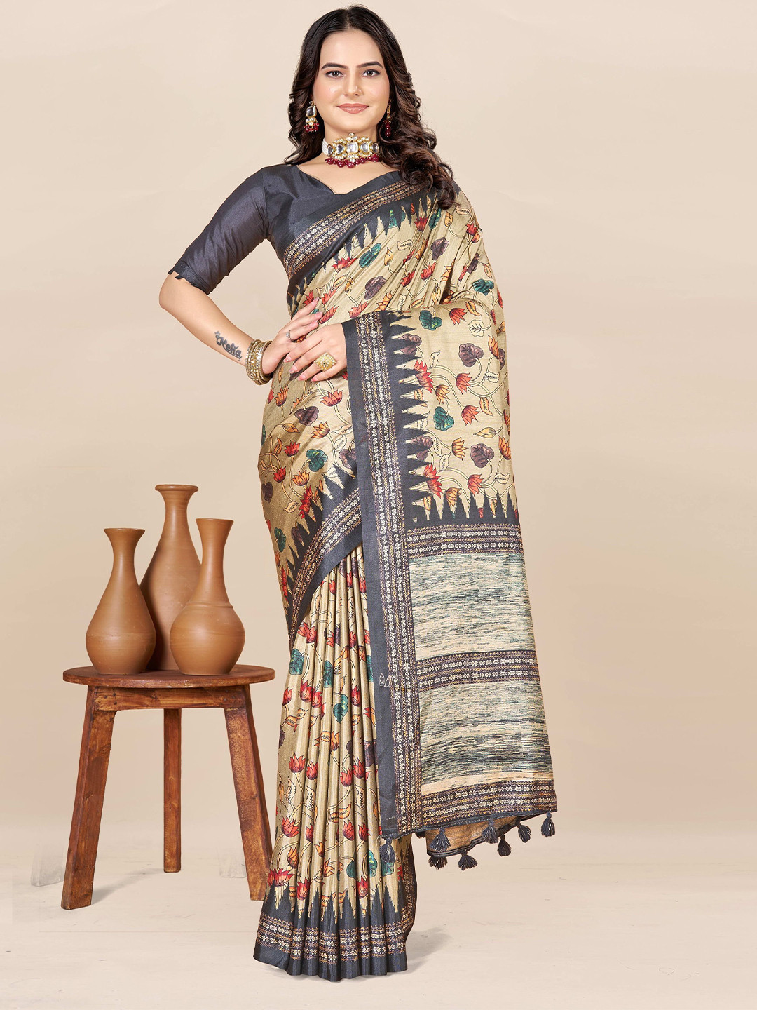 

ETHNIC TODAY Floral Printed Zari Festive Saree, Off white