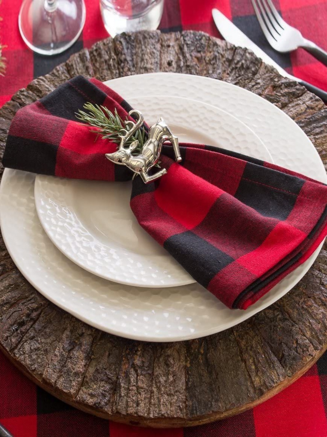 

Lushomes Red and Black 6 Pieces Checked Cotton Table Napkins