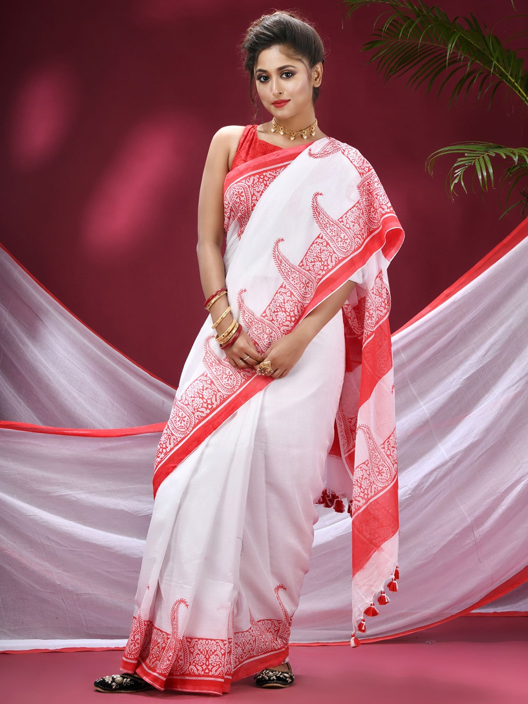 

TANTLOOM Paisley Pure Cotton Saree, White
