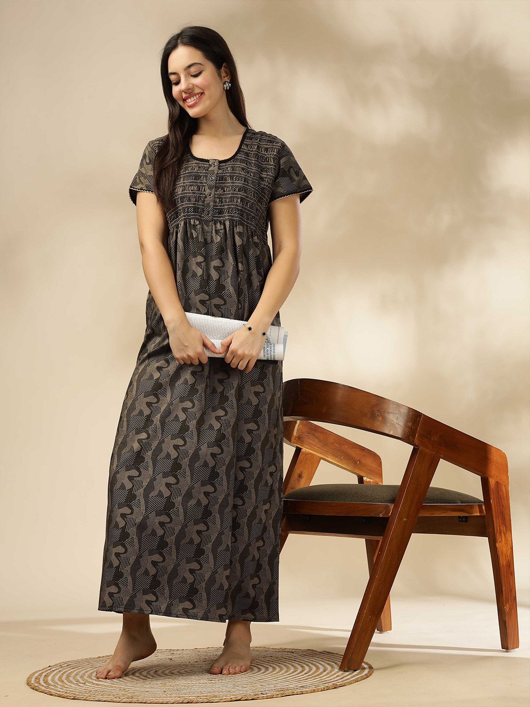 

9shines Label Printed Maxi Nightdress, Black
