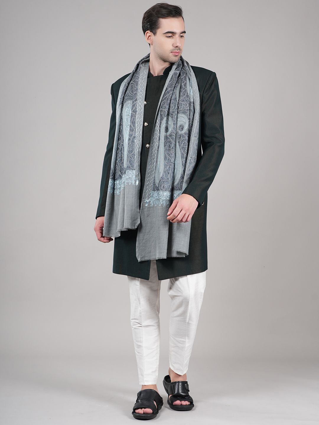 

MUFFLY Men Embroidered Winter Stole, Grey