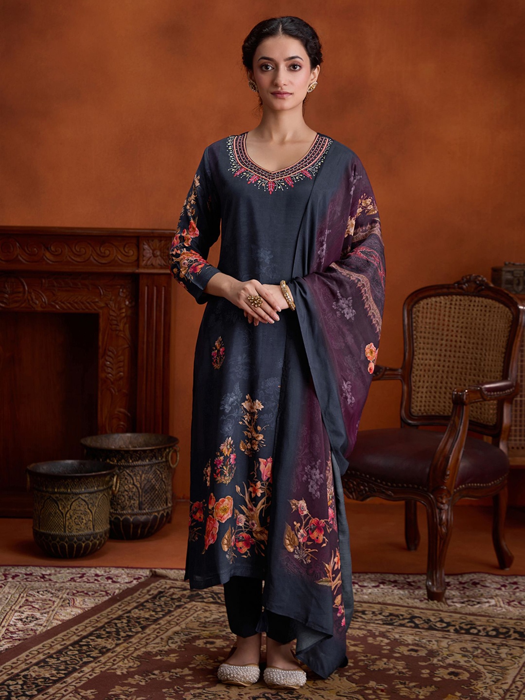 

WOMEN PLUS Floral Embroidered Beads and Stones Straight Kurta with Trousers & Dupatta, Blue