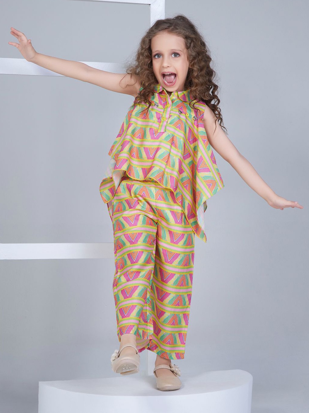 

Peppermint Girls Printed Shirt Collar Top With Pyjamas, Pink