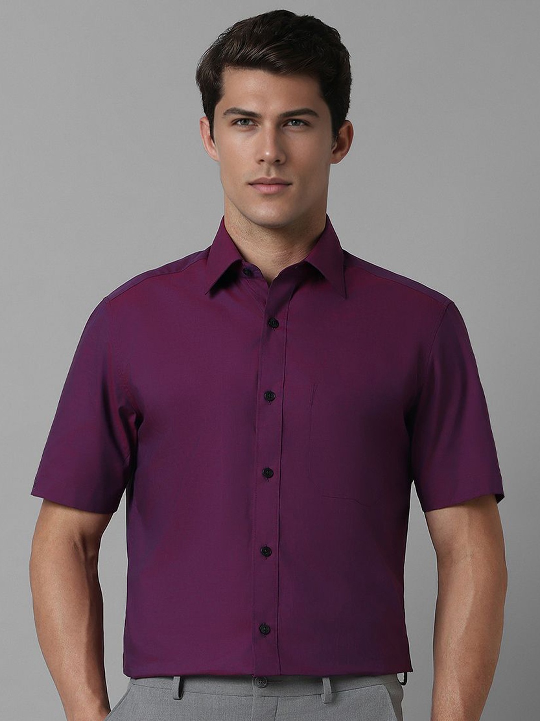 

Louis Philippe Men Classic Cutaway Collar Solid Cotton Formal Shirt, Purple