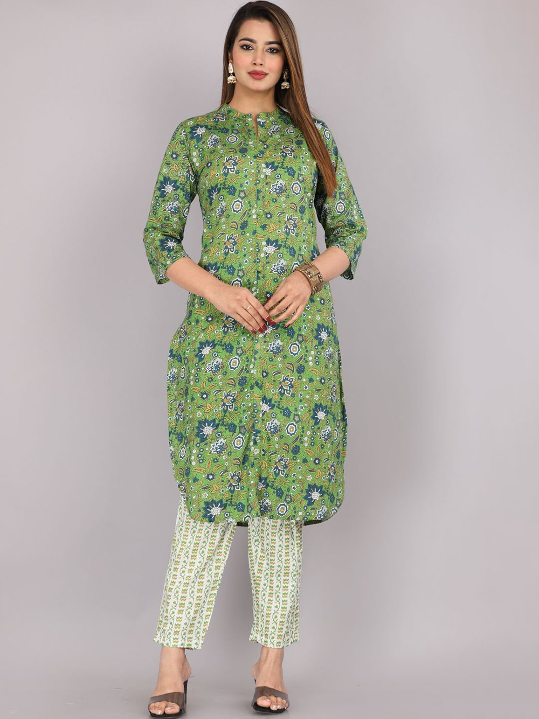 

Mehsoos Women Floral Printed Regular Kurta with Trousers, Green