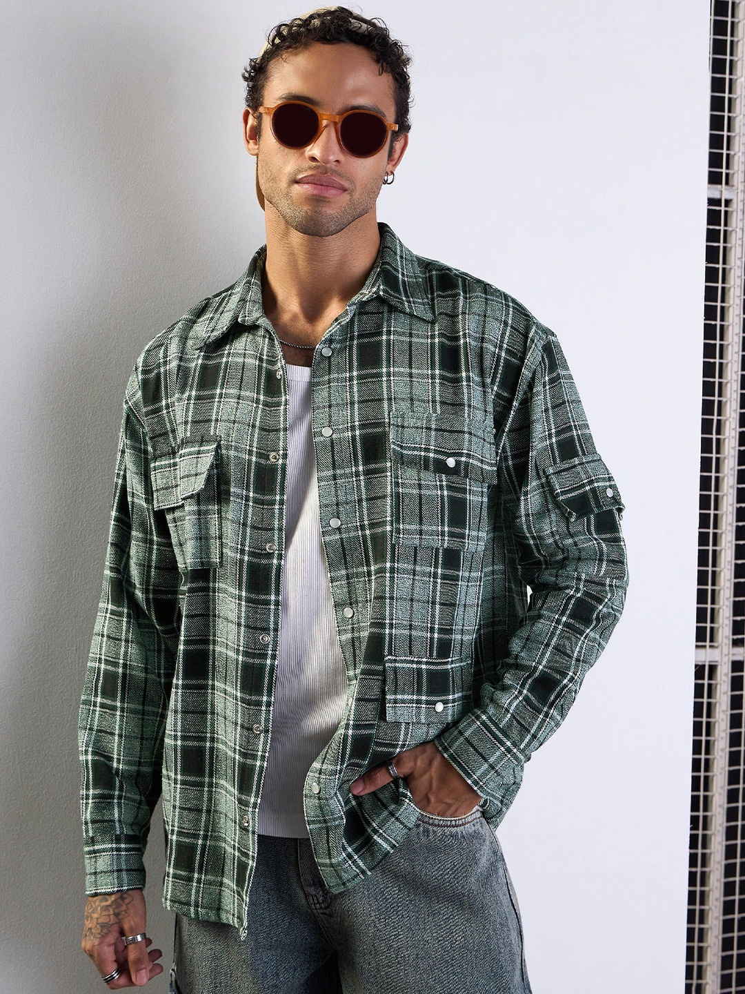 

MASCLN SASSAFRAS Men Spread Collar Checked Cotton Oversized Casual Shirt, Green