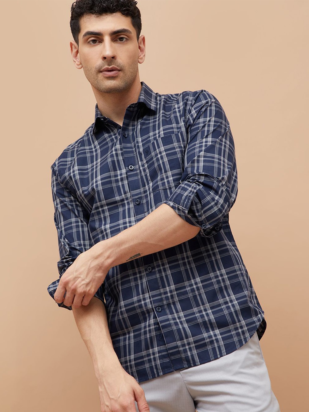 

CODE by Lifestyle Men Cutaway Collar Tartan Checked Cotton Casual Shirt, Navy blue