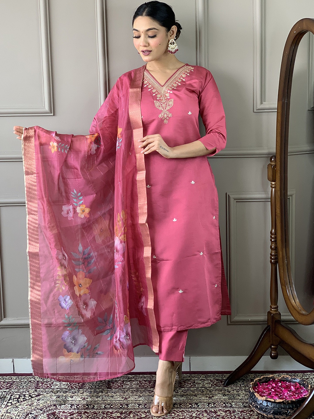 

THE52 Woven Design Embroidered Chanderi Silk Zari Kurta With Trousers & Dupatta, Pink