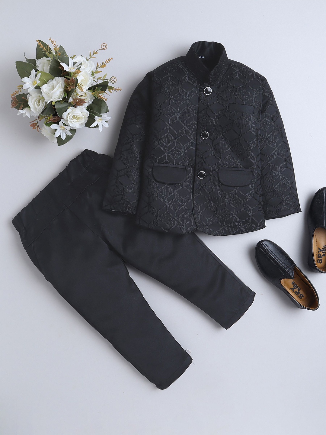 

BAESD Boys Self Design Mandarin Collar Blazer & Trouser 2-Piece Suit, Black