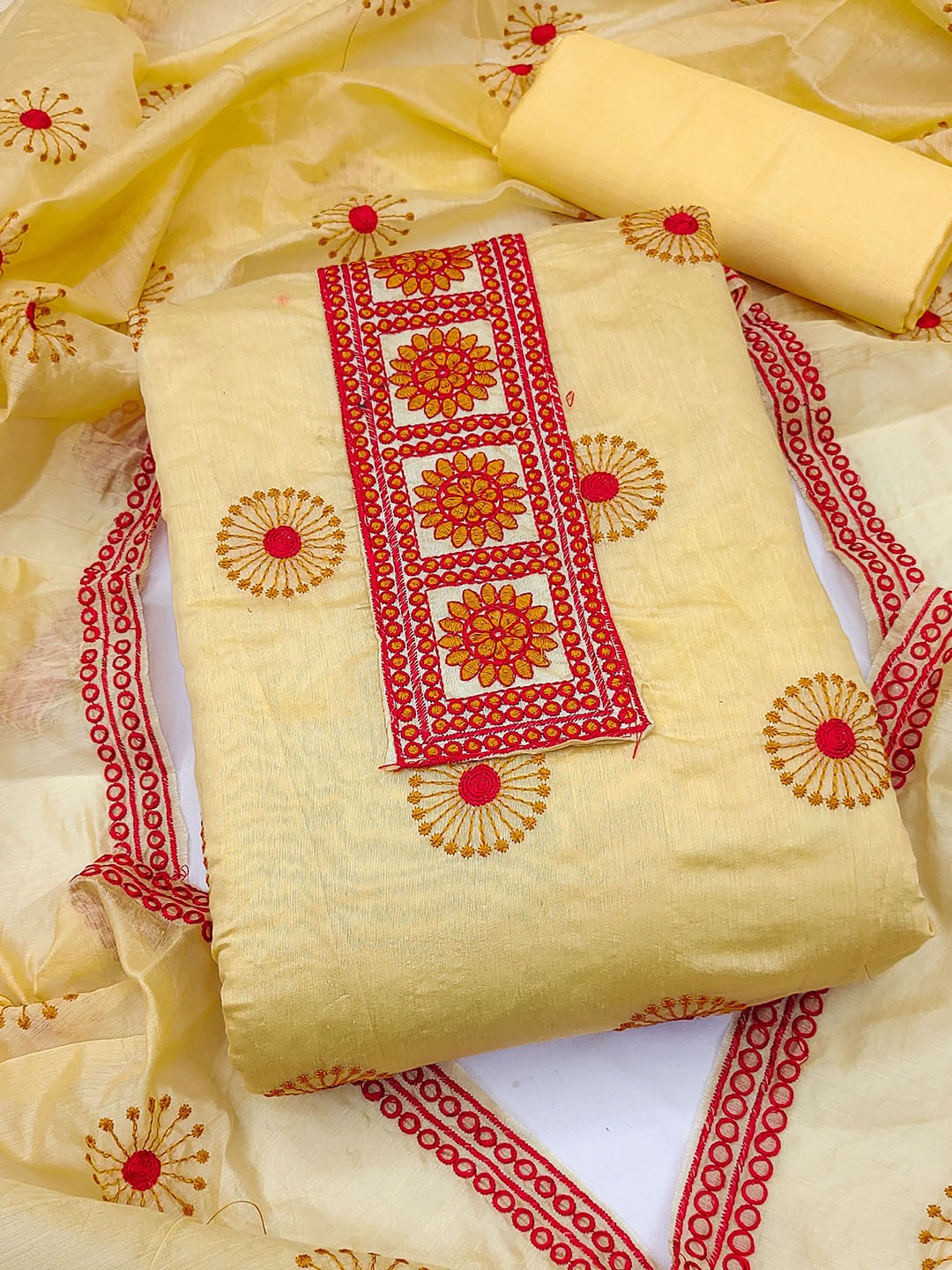 

Maroosh Floral Embroidered Chanderi Cotton Unstitched Dress Material, Yellow