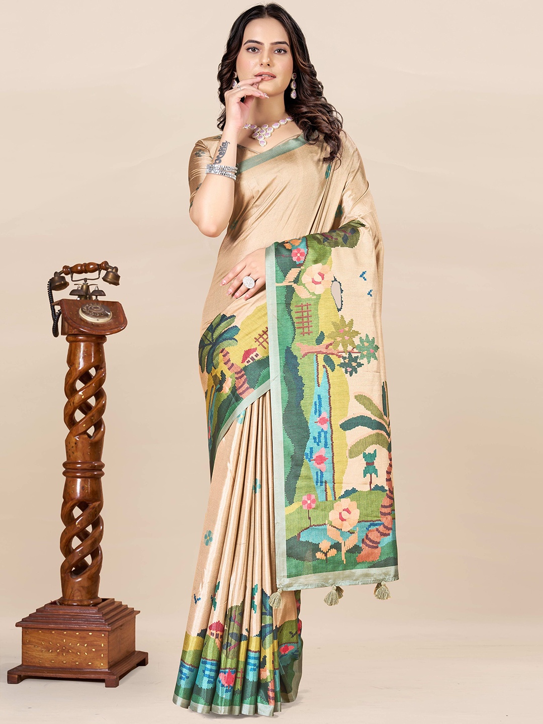 

ETHNIC TODAY Ethnic Motifs Printed Saree, Cream