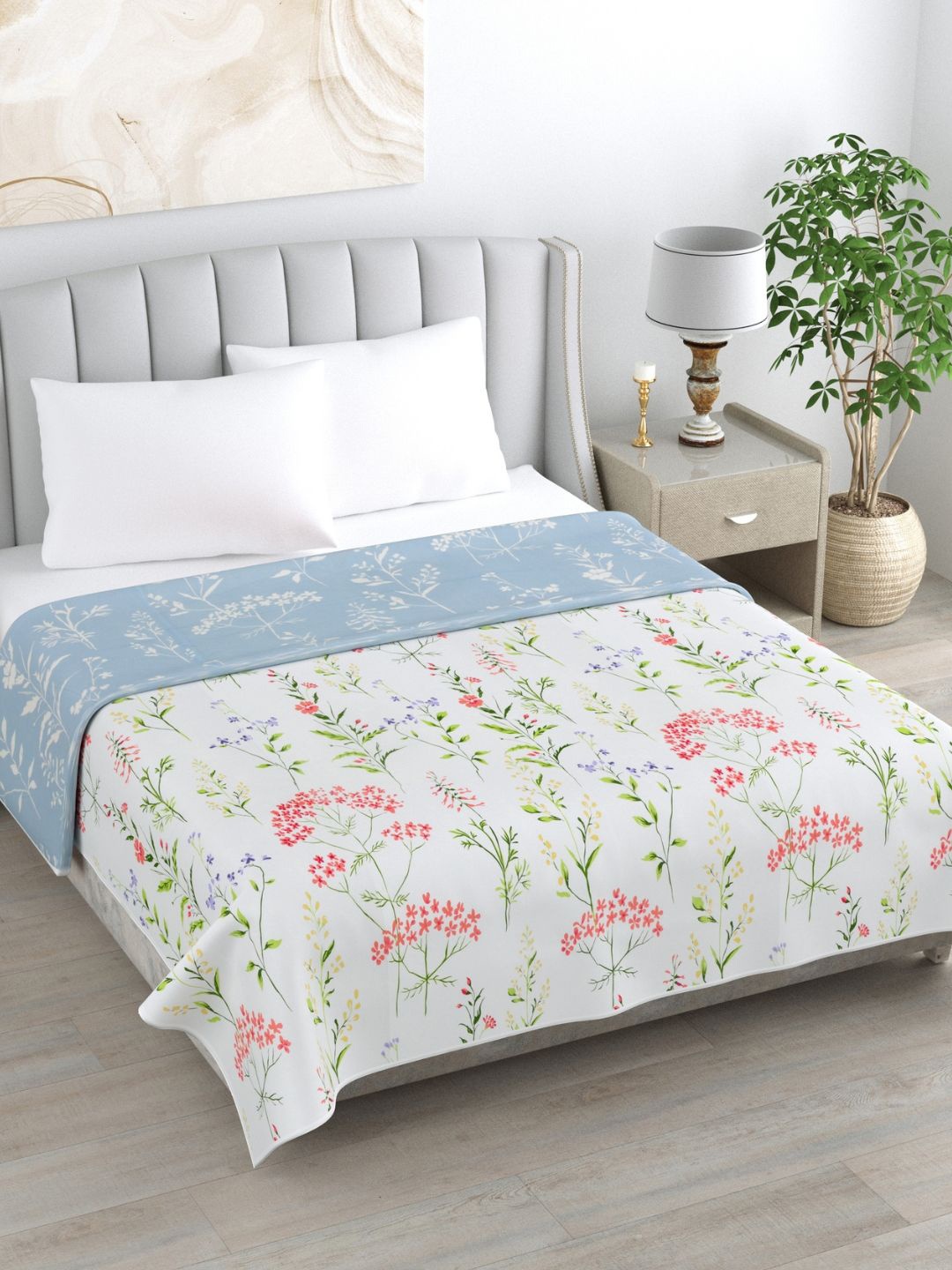 

haus & kinder Blue & White Floral Printed Cotton 233 GSM Reversible Single Bed Dohar