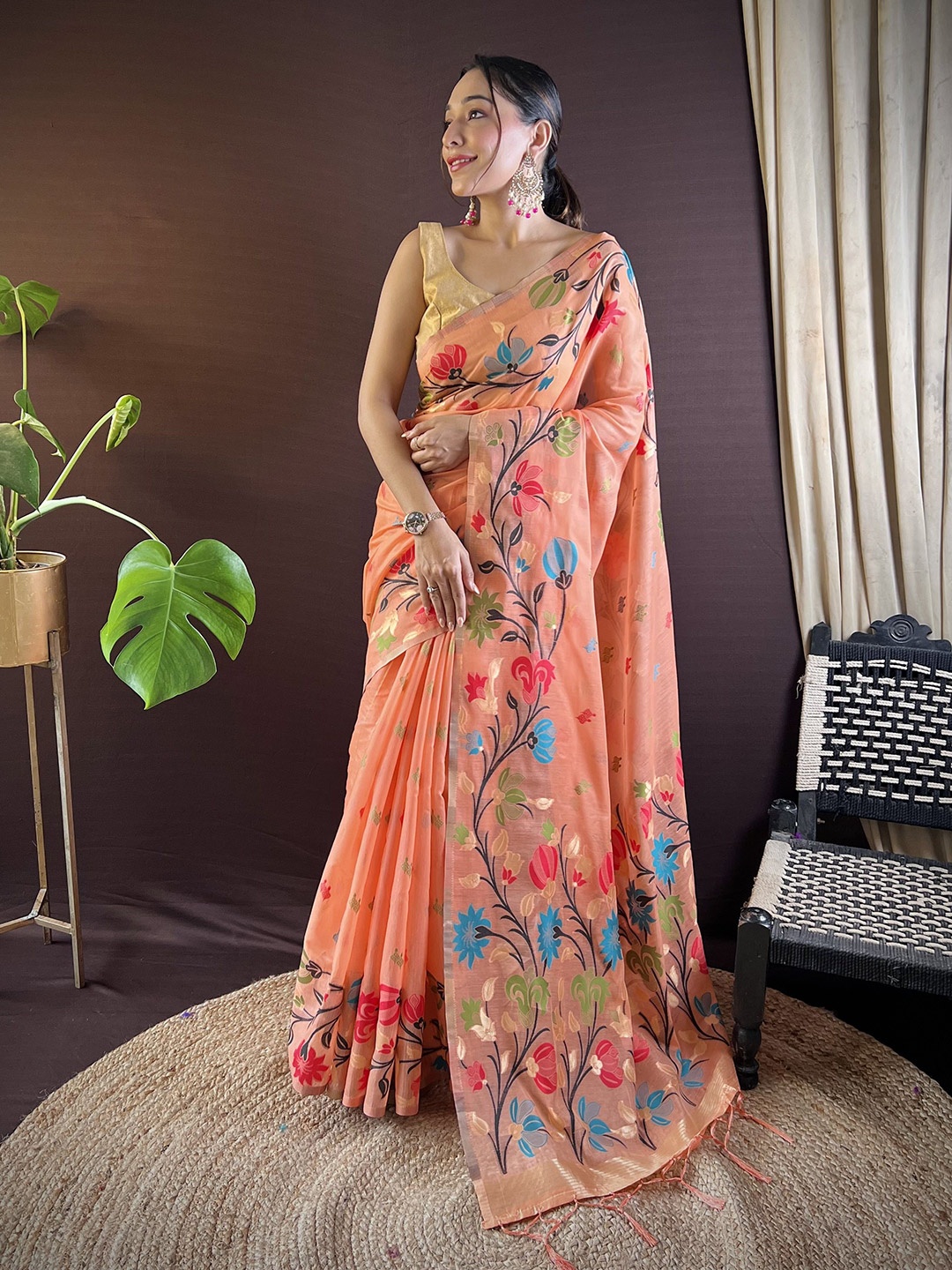

HEER FASHION Floral Woven Design Zari Saree, Orange