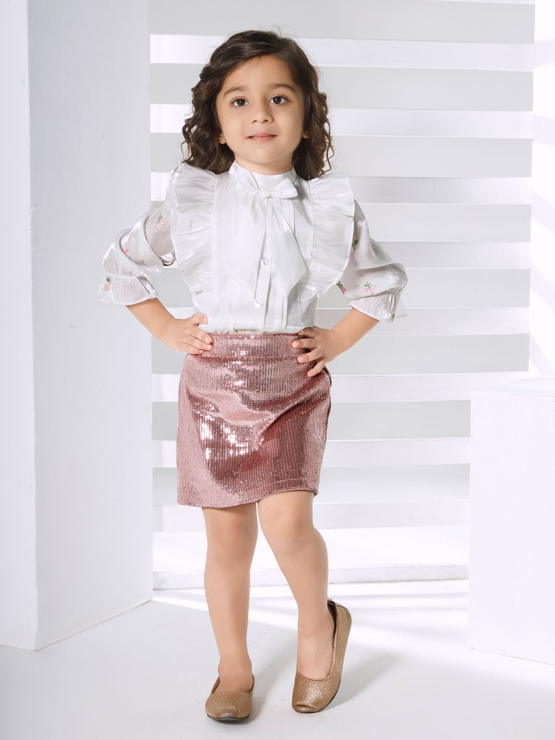 

Peppermint Girls Mandarin Collar Puff Sleeves Top With Skirt, Peach