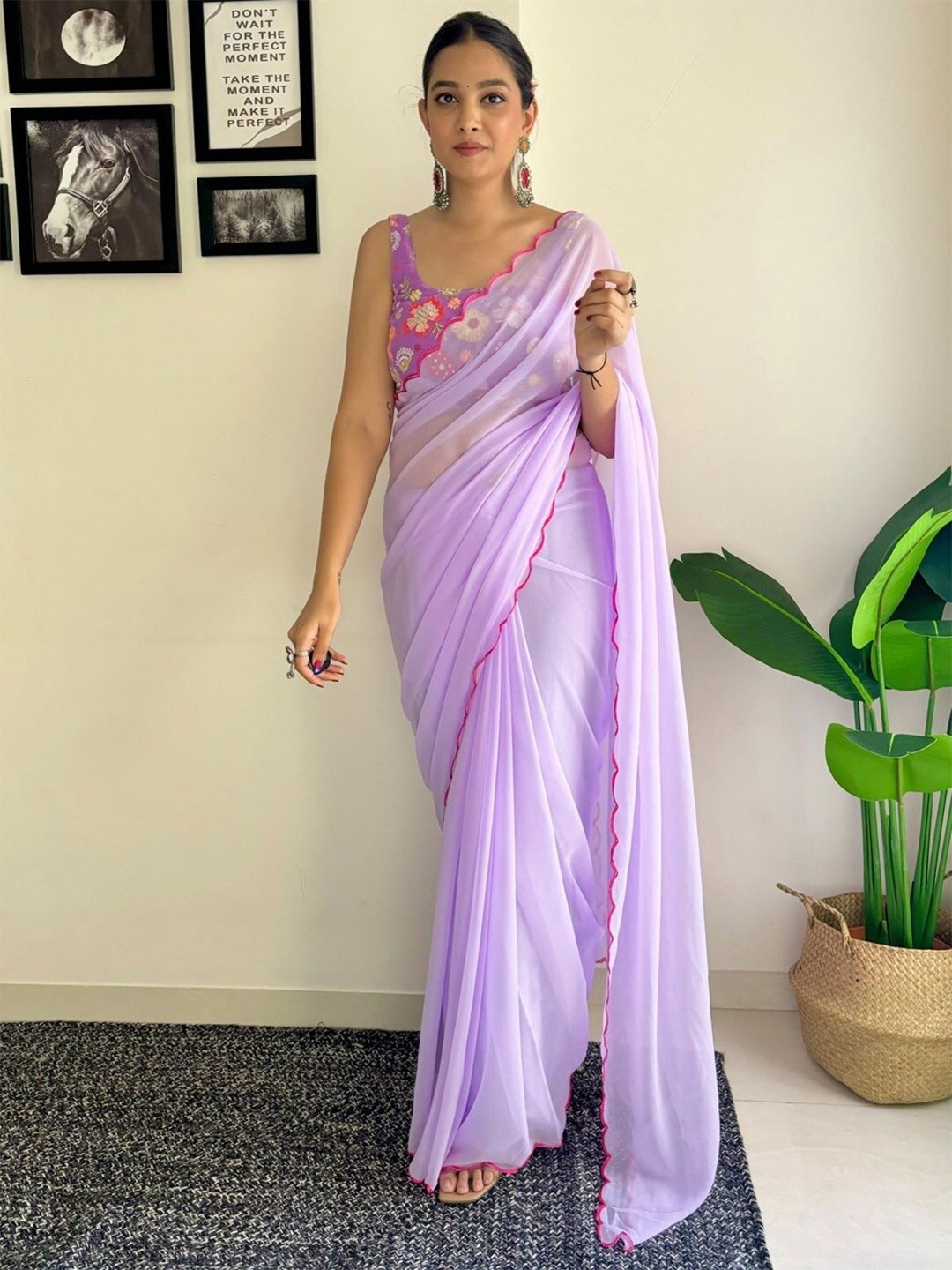 

ODETTE Solid Saree With Unstitched Blouse, Purple