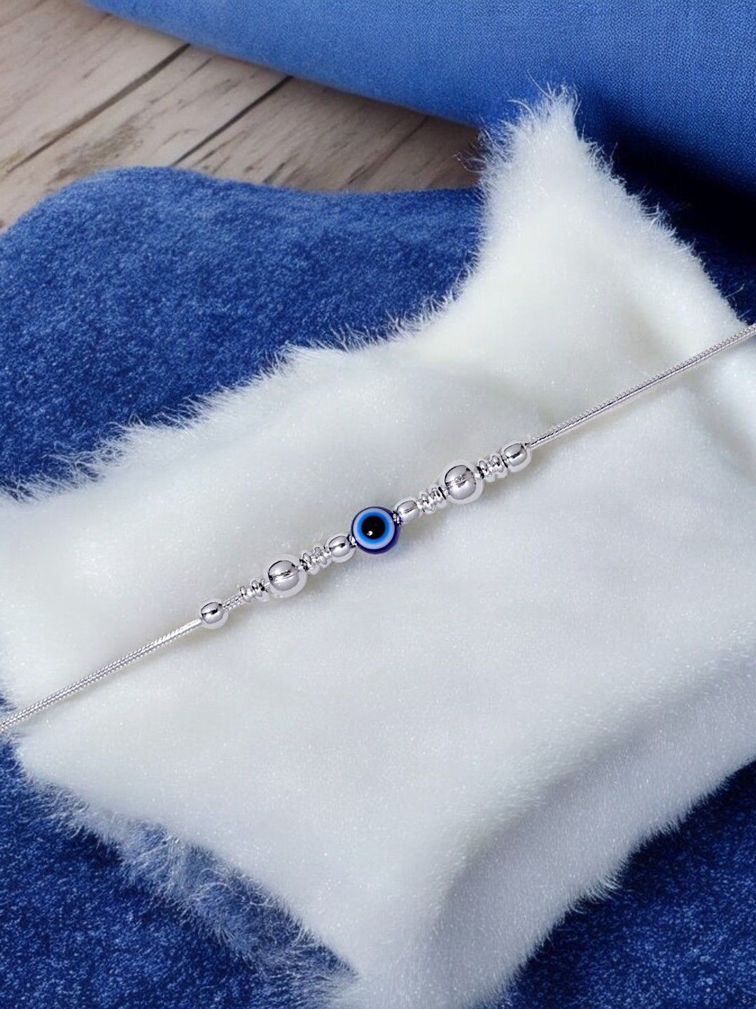 

Taraash 925 Sterling Silver Evil Eye Adjustable Link Bracelet