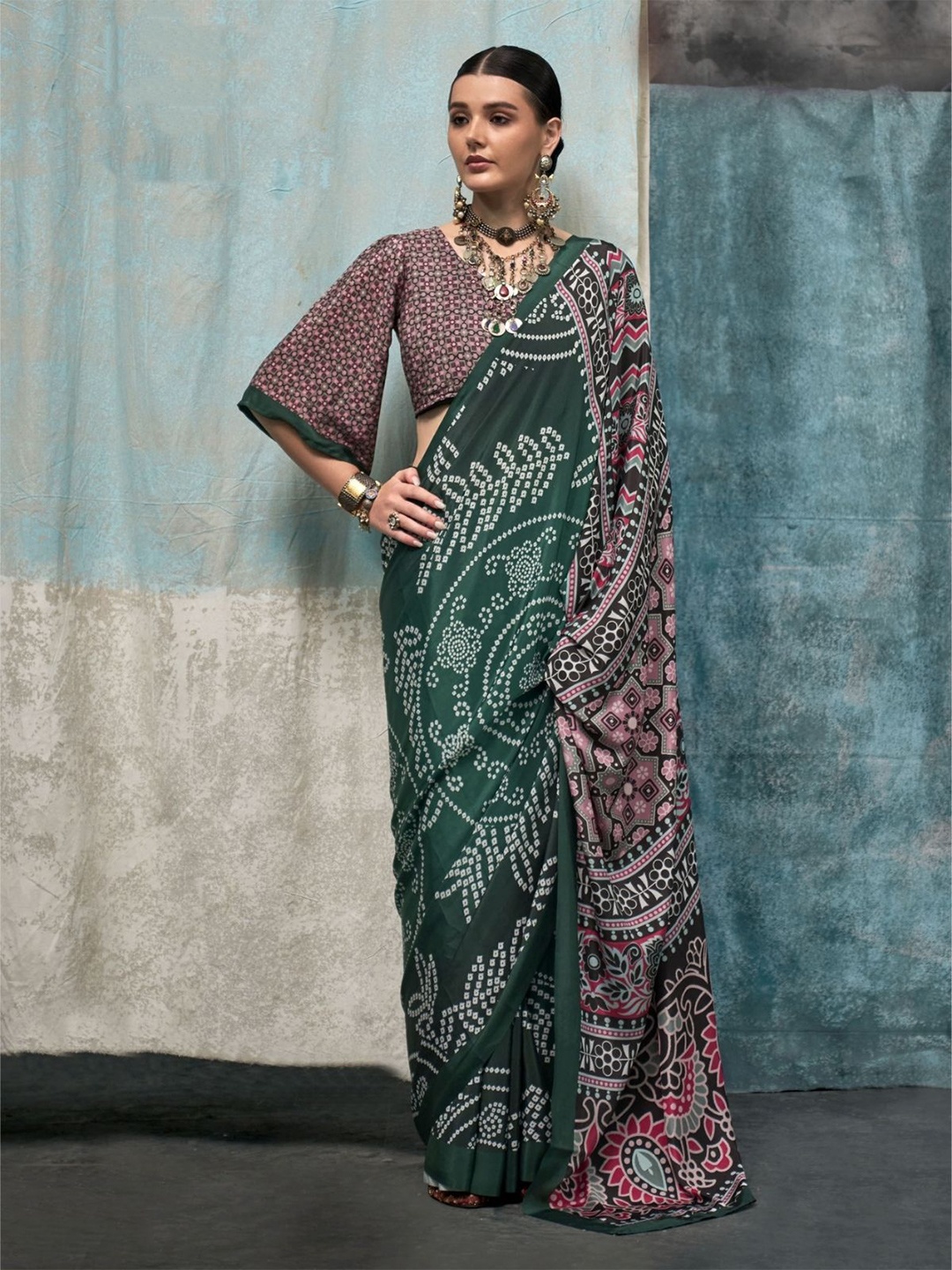 

ODETTE Bandhani Printed Satin Saree with Blouse Piece, Green
