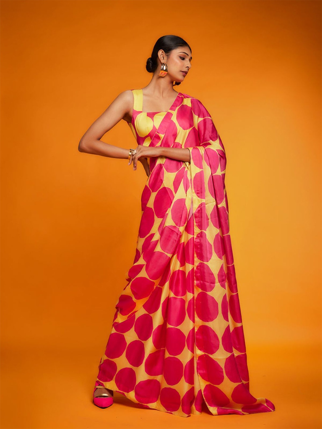 

ODETTE Geometric Printed Satin Saree With Blouse Piece, Yellow