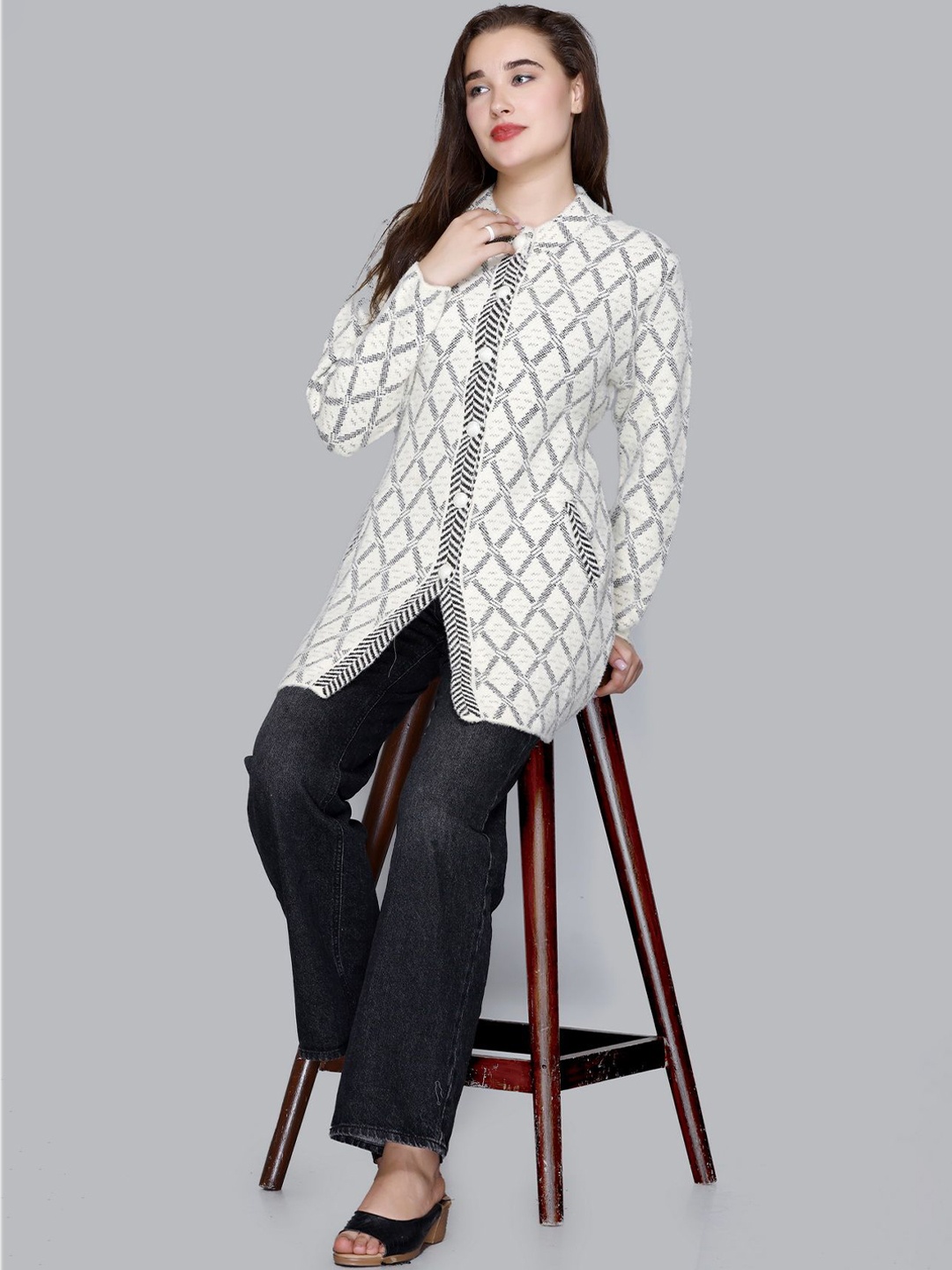

SOSHAGUN OSWAL Women Woollen Winter Cardigan, Off white