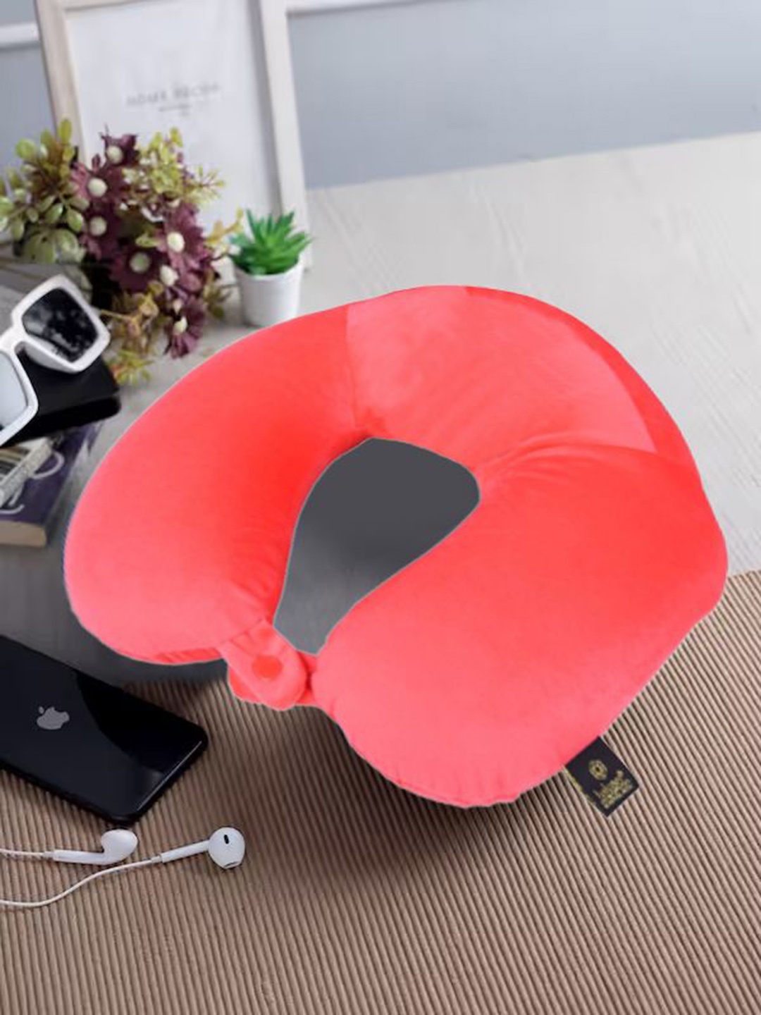 

Lushomes Eyemask Travel Accessory, Red