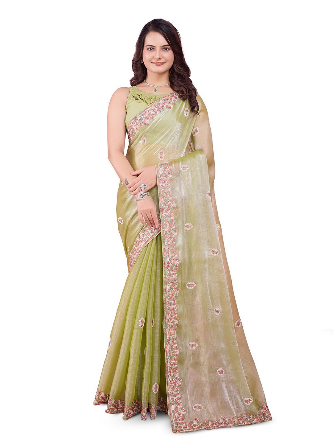 

VenderVilla Floral Embroidered Saree With Blouse Piece, Green