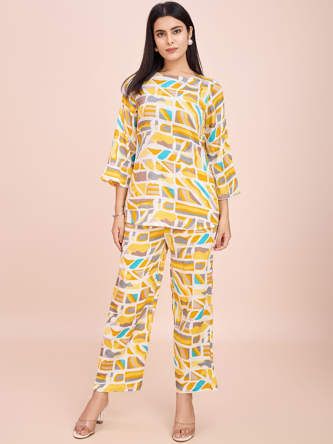 

HERE&NOW Printed Boat Neck Top With Trousers, Yellow