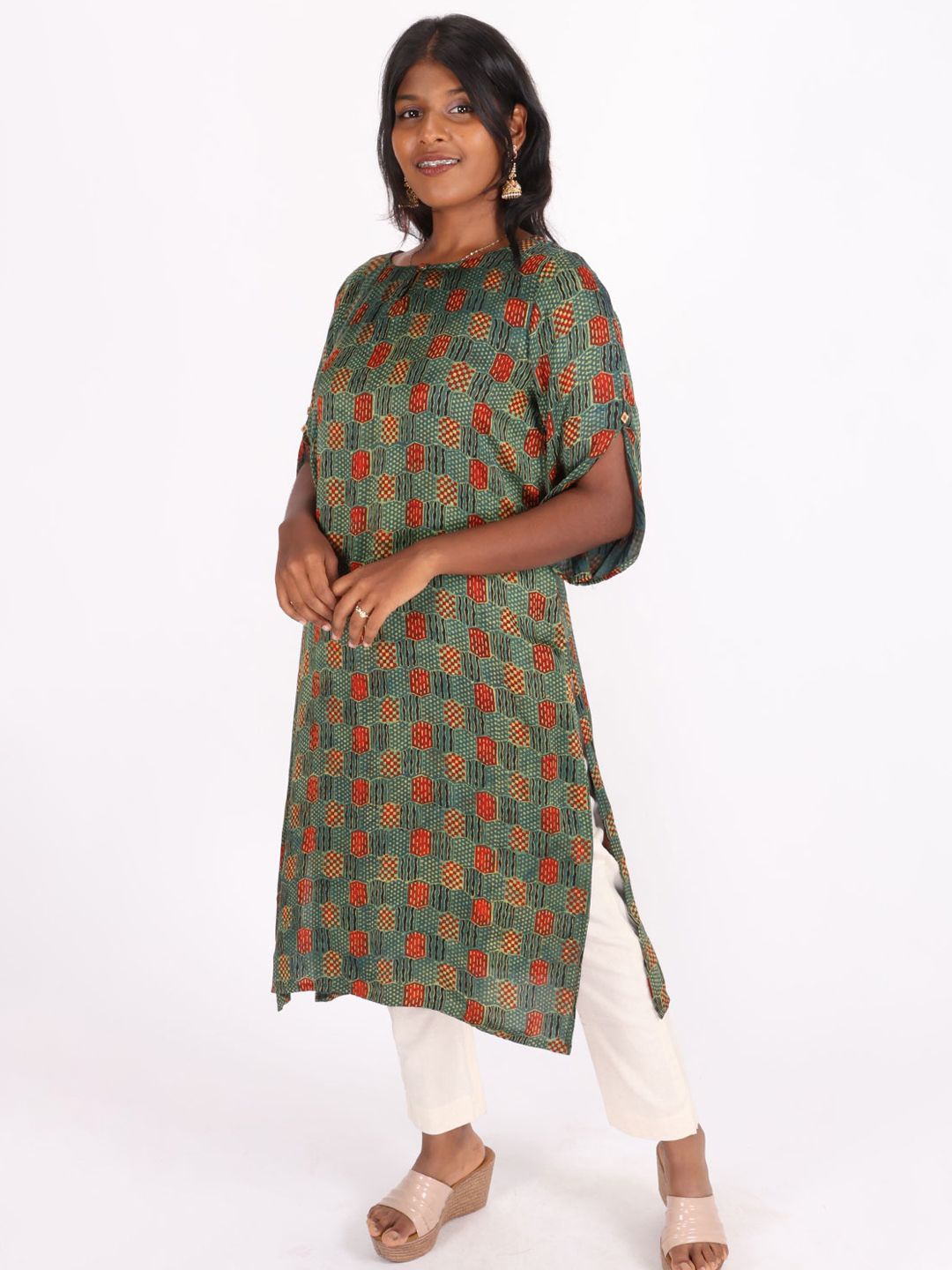 

Avishya Geometric Printed Keyhole Neck Pure Cotton Kurta, Green